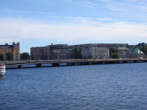 Walk around the Stadhus Grounds.